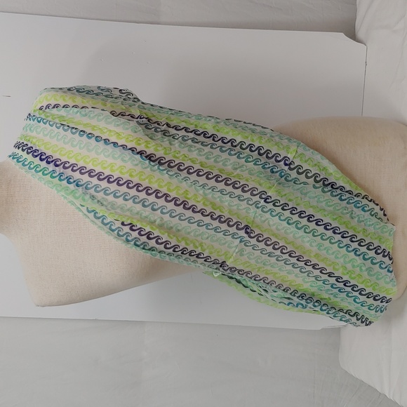 Just Bee Infinity Scarf - Picture 4 of 9